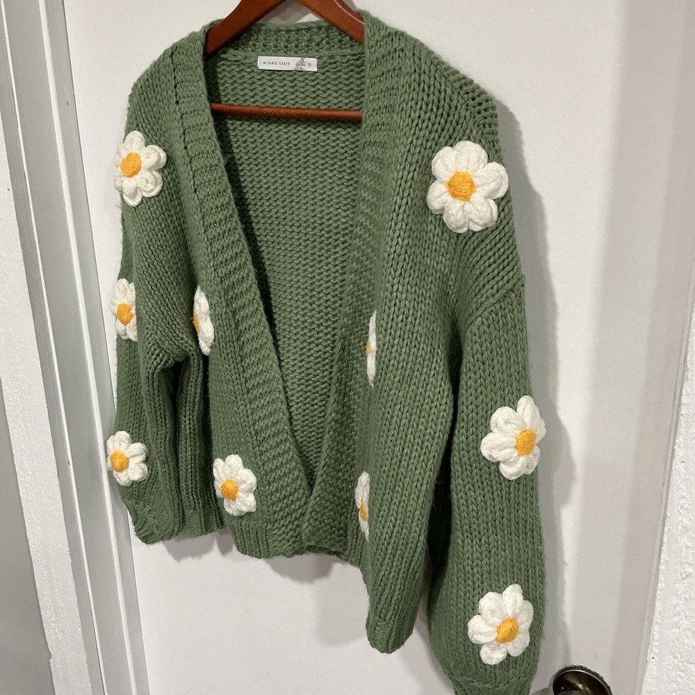 Altar'd State Jennie 3d Flower Cardigan, Green, Daisy, Small, Oversized